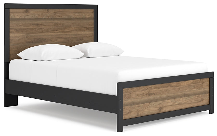 Vertani Queen Panel Bed with 2 Nightstands